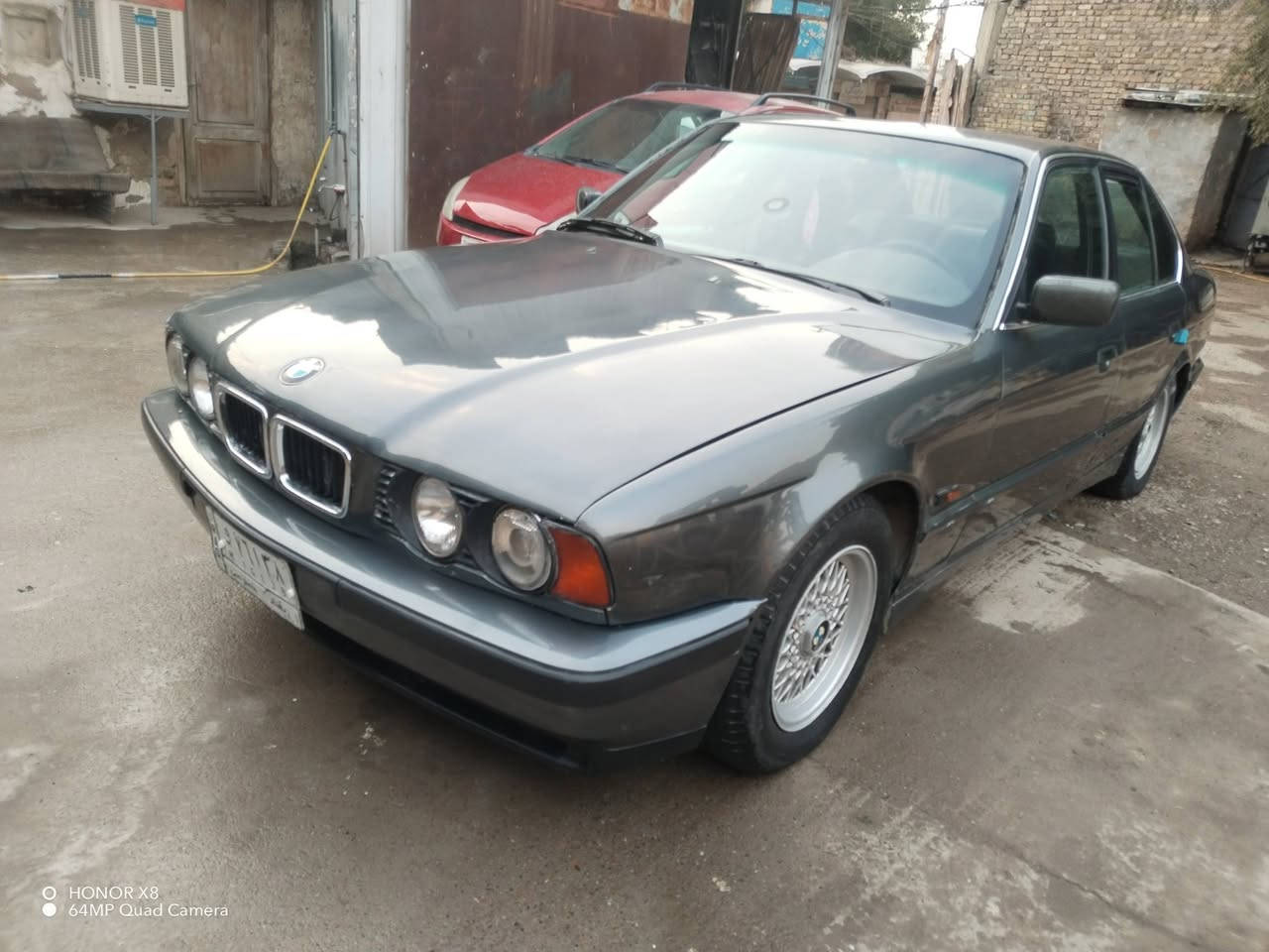 يا الله بيع مستعجل  سعر قفل من الاخير 48 .
Bmw 1989. 525 مفتوح كير عادي
سياره جاهزه كير مكينه تبريد صدر تخم تاير كلها خير من الله غرفتها كلش حلوه مكاني بغداد
***********
