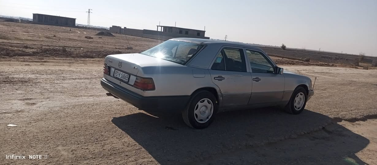 سلام عليكم ورحمه الله وبركاته البيع مارسدس دب السياره صبغ عام كير ومحرك شرط محرك فيفيتي تبريد ثلج تدفئة شغاله صدر امامي خلفي جدد شرط وكالة وتحويل كهربايته كلها شغاله تواير ربعتهن جدد السعر المطلوب 45 ورقة بيه مجال شي قليل رقم الهاتف *********** *********** خابر ودلل حياكم الله جميعا
