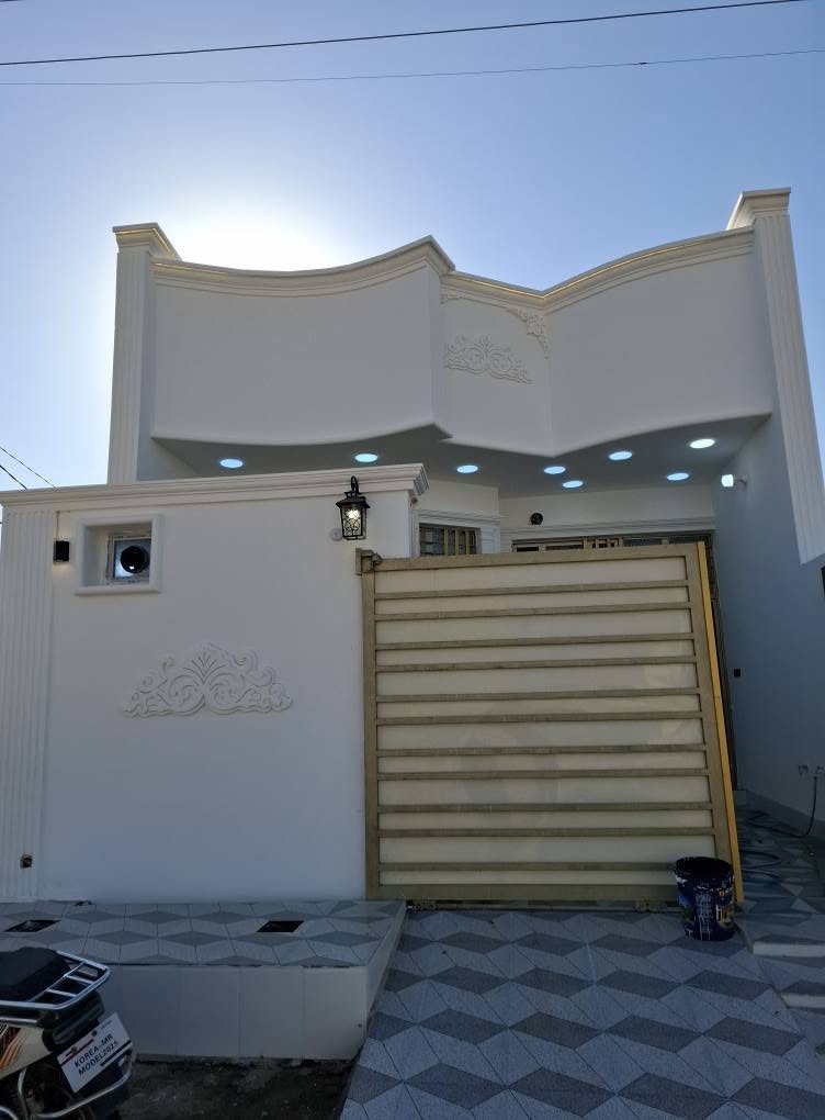 السلام عليكم / بيت للبيع 🏡🏠
✅️ البيت مساحته 125 متر
✅️الوجه 6.25
✅️والنزال 20
✅️بناء طابوق 2026
✅️يحتوي على غرفة نوم وحده وصاله وأستقبال ومطبخ
 ✅️وصحيات داخليه وخارجيه غربي وشرقي
✅️أرضيه بورسلين Eva 65×65
✅️جمسمبورد مغربي الكل البيت 
✅️اناره داخليه وبنكات وثريات 
✅️وبردات الكل البيت 
✅️جام 6ملم 
✅️الشارع 10 متر ثاني فرع عن التبليط
وخلفه شارع 30 شارع السد الرأيسي وتبعد عن المدرسه الحكومي 90متر
✅️طابو زراعي سند ومقدم معاملة
✅️ الطابو الصرف ومستلم وصل 
✅️ السعر 62وبي مجال بسيط
ملاحظة /  يوجد قطعة مساحتها ١٢٥ للبيع مجاور البيت
المكان .. الفلوجة حي جبيل مجاور شارع المضيف 
وقرب سد الفلوجة
للأستفسار الأتصال او الواتساب 
***********
***********
#العراق #CapCut #اكسبلور #الشعب_الصيني_ماله_حل😂😂 #
