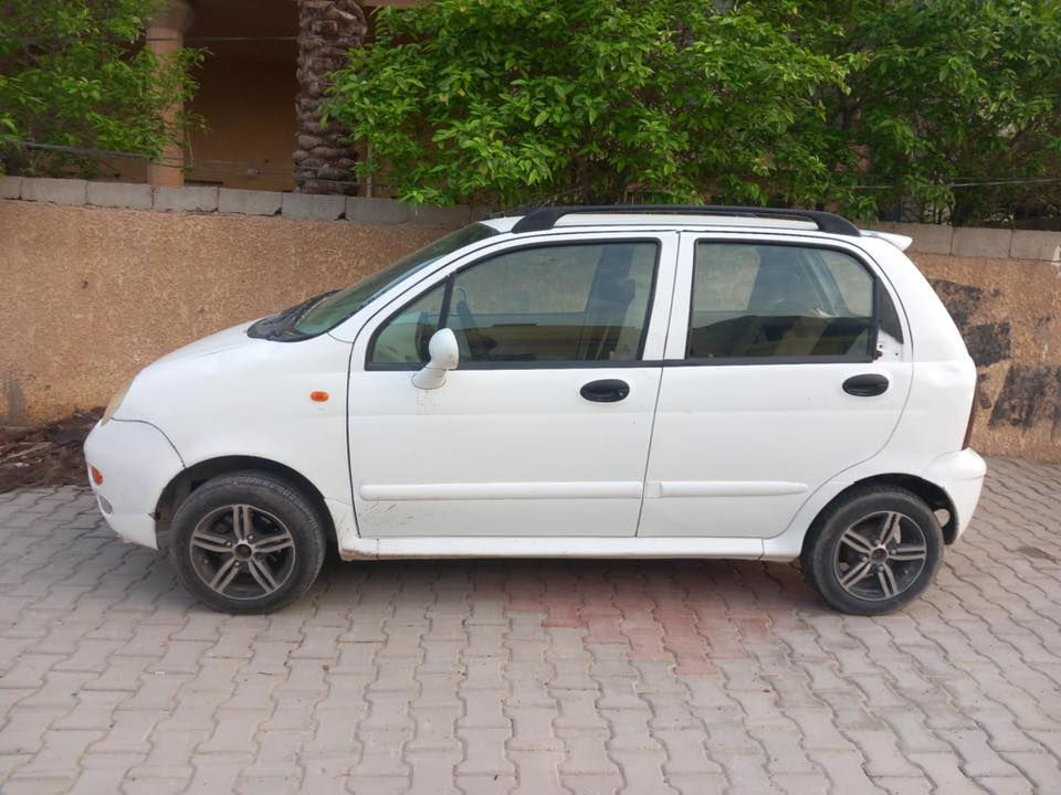 رقم بغداد نكليزي باسمي 
موديل 2009
كير عادي 
سياره نضيفه وجاهزه تبريد ماكو 
24ورقه 
مكاني بغداد المحموديه

‭0771 062 1102‬
