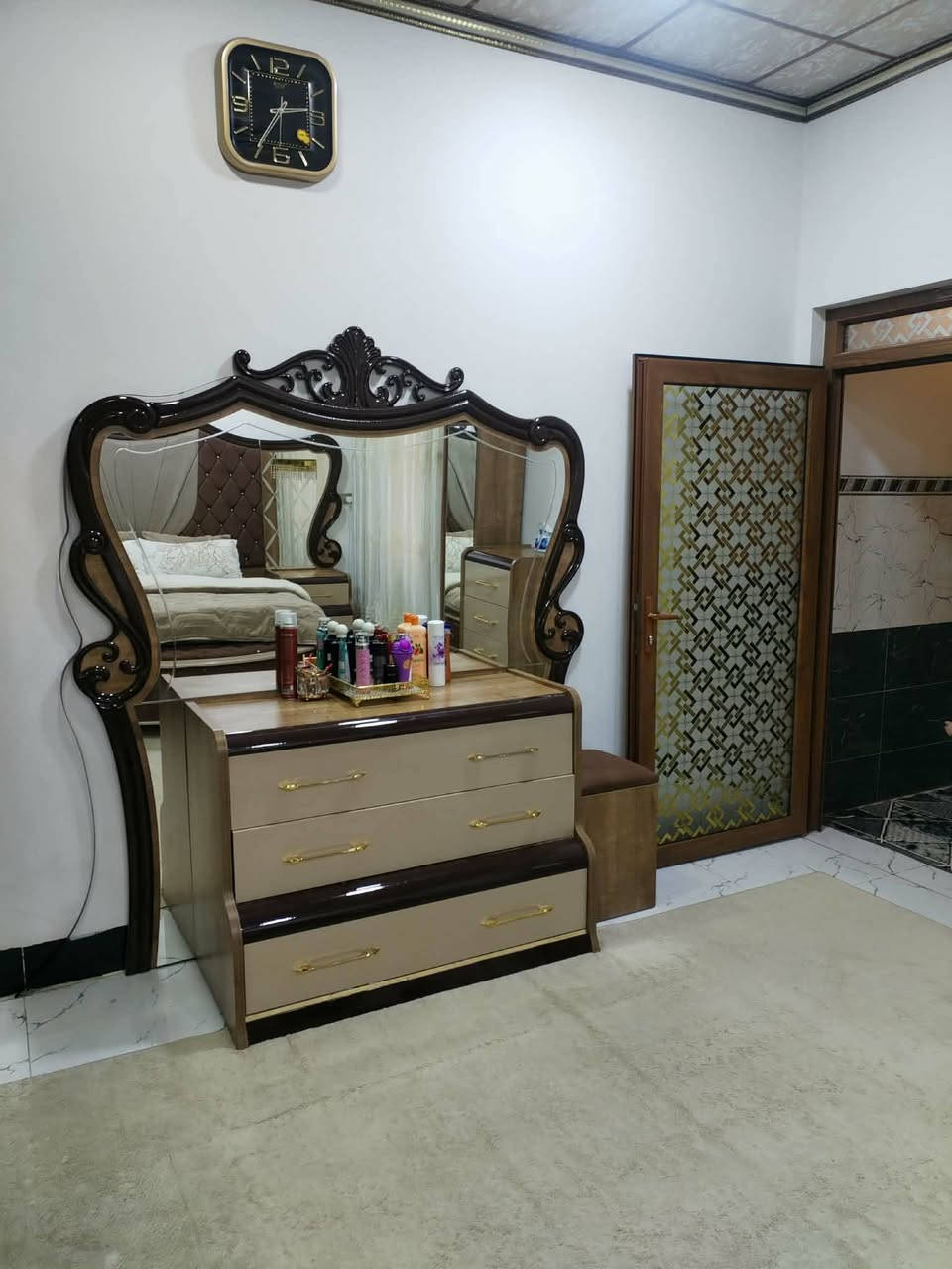 غرفة تركي ثقيل كاملة للبيع
موصل/ جانب الأيسر
 ***********
