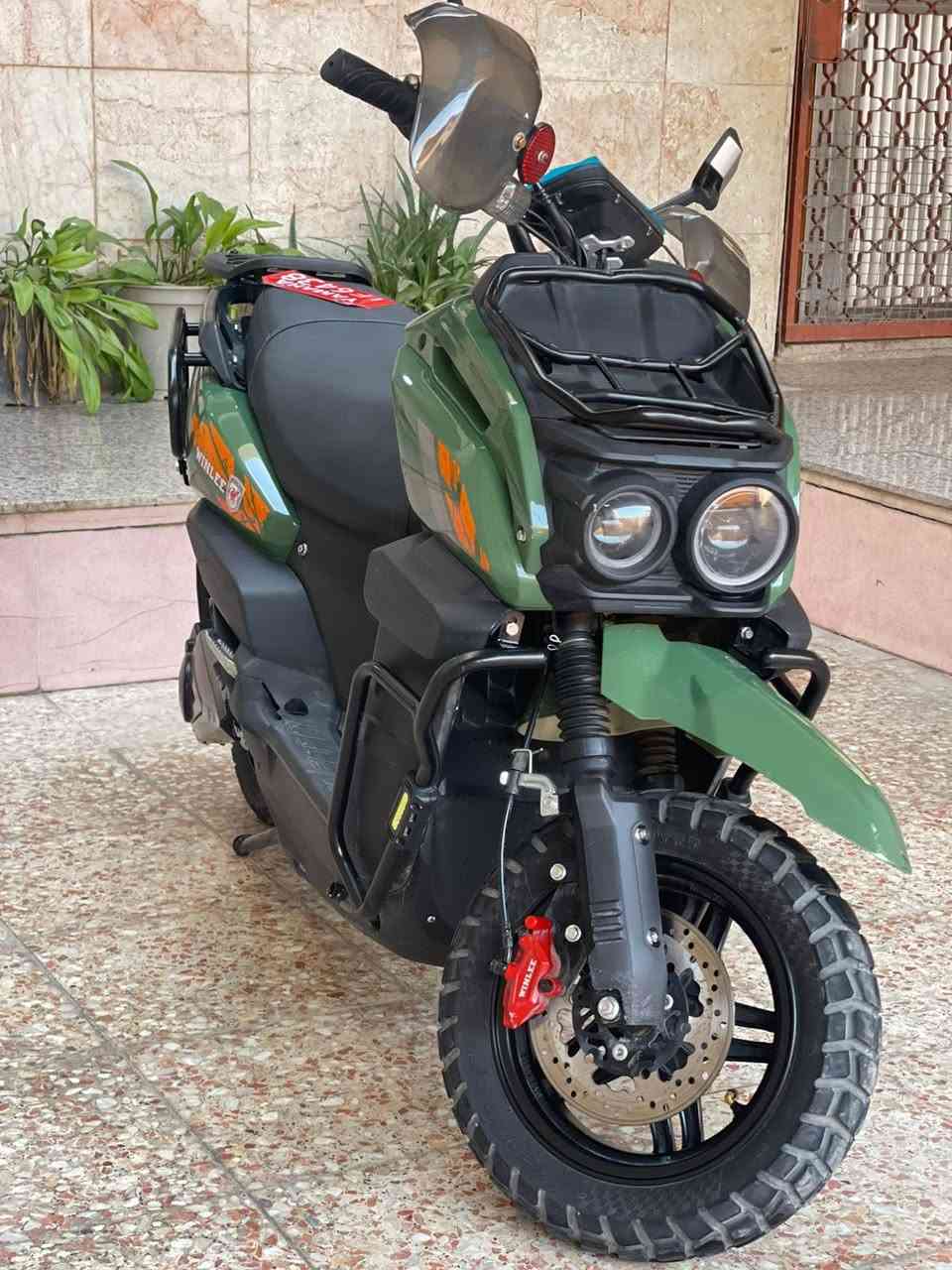 سلام عليكم شباب
دراجه شحن اباتشي للبيع موديل ٢٥
بطاريات عدد ٦ حجم ٣٨ امبير ٧٢ فولت
الدراجه استخدام سبوعين فقط بيها كسر صغير  والباقي كفاله 
مواصفات 
شحن ذاتي 
بلوتوث
تشغيل عن بعد
قفل ستيرن 
سعرها ٩٥٠ وبيها مجال مكاني الغزاليه رقم***********
