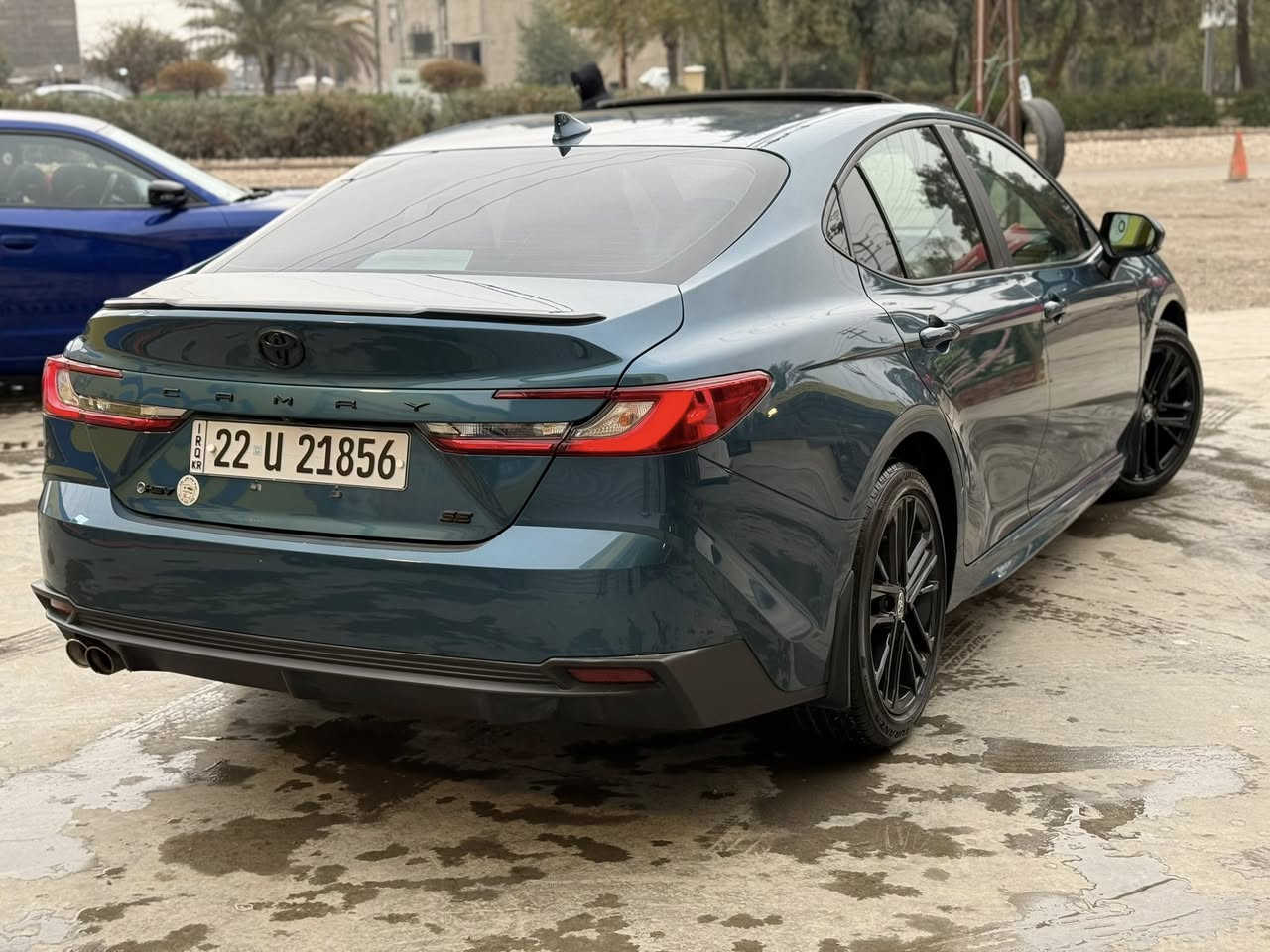 السلام عليكم كامري SE موديل 25 فول مواصفات هايبرد بانزين 
وارد امريكي ضرره بنيد صبغ فقط ايرباك دركه وراجع سيتم ماشيه 8000 مل بعده بحاله الشركه  السعر 238 وبيها مجال 
*********** بغداد الدوره ابو طياره صور الضرر مرفقه
