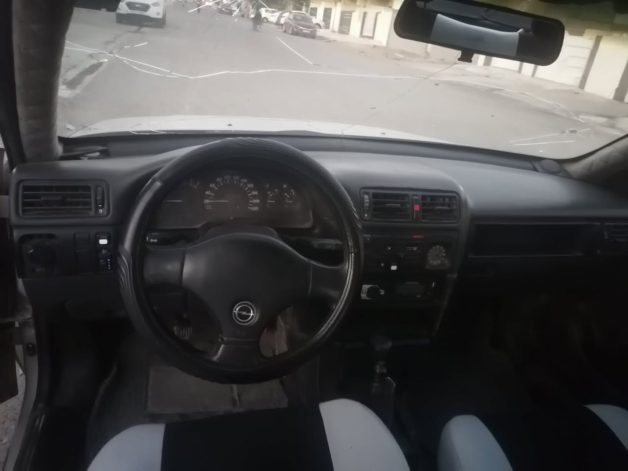 سلام عليكم اوبل فكتراا حجم ١٦ موديل ٩٠ سياره جاهزه مابيه نقص كير ومحرك مكفول مابيه نقص ولاظربه شرط التحويل والوكاله السعر ٢٨ وبيه مجال للشراي مراوس حسب القناعه رقم ***********
