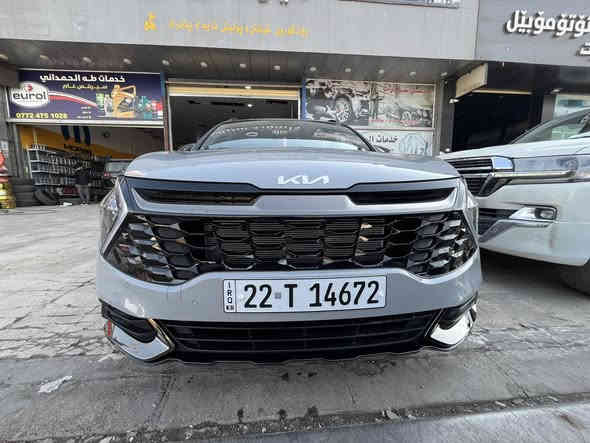 السلام عليكم 
سبورتج بلاك ادشن موديل ٢٠٢٥ خليجي
ماشي ١١ الف باسمي رقم أربيل 
العنوان بغداد السعر المطلوب ٢٣٨
رقم موبايل ***********
ملاحضة بيه مكان صغير  بي دي ار جاملغ الأمامية
