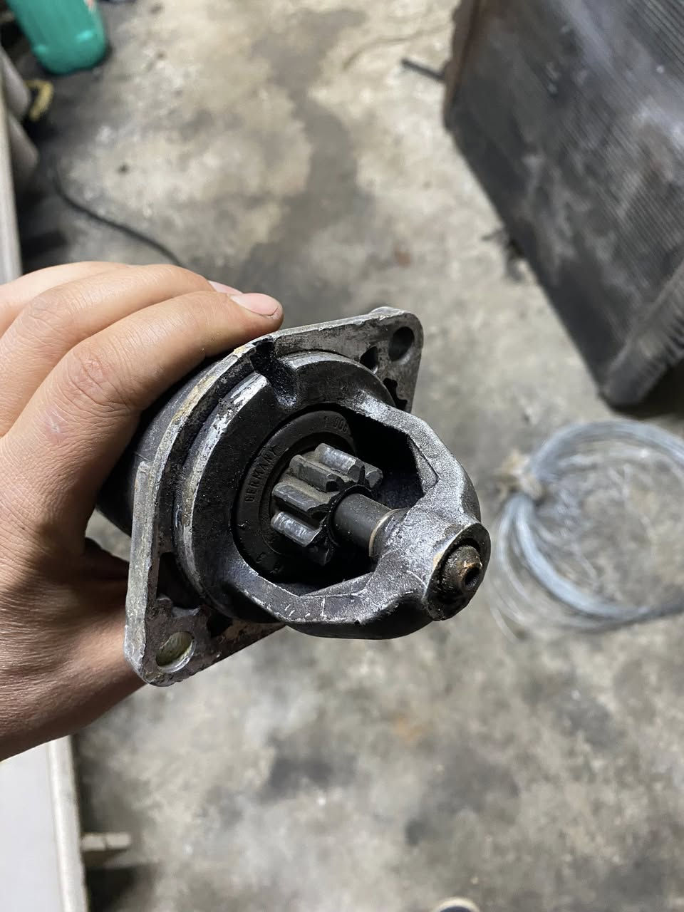 جعمقه ستيرن ٥٠٠ مع صليب ليبل اخضر خفيفه فول رايدها ب٥٠
سلف ٥٠٠
 مال تفصيخ على فحص 
ب٤٠ 
مكاني زعفرانيه


**إذا كنت صاحب هذا الإعلان وتريد حذفه لأي سبب، رجاءا أرسل رسالة إلى الدعم الفني**