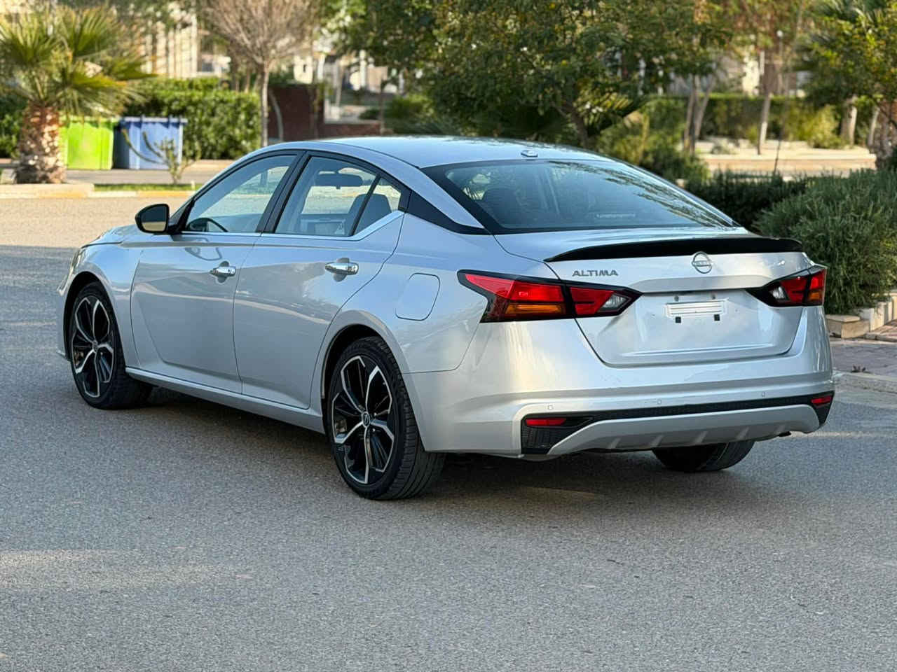 Nissan Altima / 2024 💥💥

‎المواصفات :
‎▪️ بصمه
‎▪️تشغيل عن بعد 
‎▪️توقف ذاتي مانع الاصدام 
‎▪️قياده أليه مع المسار 
‎ ▪️عدد السلندرات: 4 سلندر 2.5
‎ ▪️رادارات ( أمامي * جانبي * خلفي)
‎ ▪️: بصمه  مفتاح ذكي 
‎▪️ لايتات ليد بيلادى 
‎▪️تحكم ستيرن فووول   
‎▪️لايتات ليد  
السياره بيه حادث جاملغ وبونيد وباب كلير امريكه
سعرها 137 ورقه وبيه مجال 
رقم كاتى 
مکانها / ديالى خانقين 
Tel📞:- *********** خناقين, ديالى
