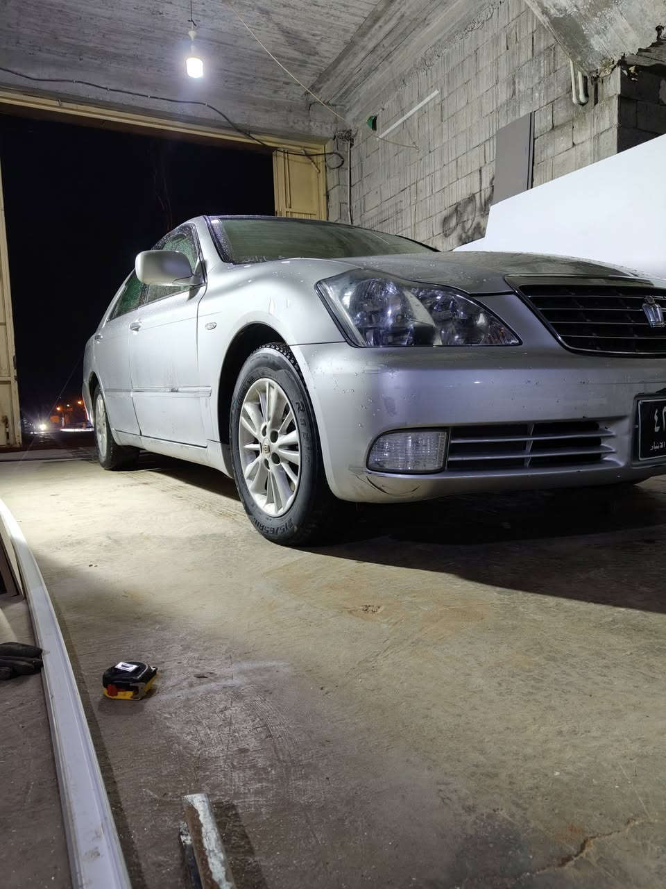 شاهینە بڕاوە  ۲۰۰۷
۱٨۲
ناوزەرد
۳دوگمە
بەسمە ڕەساسی
شاشە و کامێرە 
مەجموعەی لێگزز
جامی پێش و دوای هەڵگیراوە
 دەعم ولێدراو
سەقف و کەڤەر بەشەرت
سعر ٤٨ گەڵا
*********** 
شوێن پیرەمەگرون
