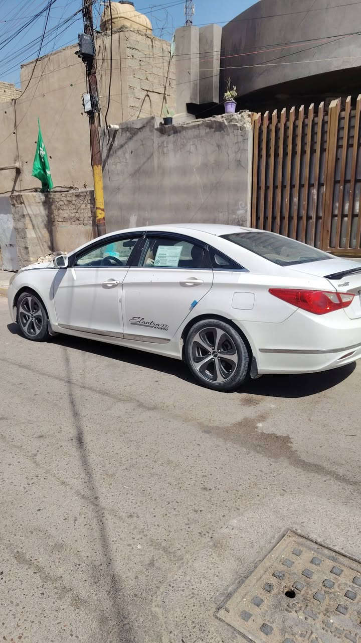 السلام عليكم
سوناتا ٢٠١١ خليجي
دوش ٢٤٠٠
عنوان بغداد
سعر ٩٣ بيها مجال بعد المعاينه
جاملغ خلفي بيها رشات صبغ جراد

***********
