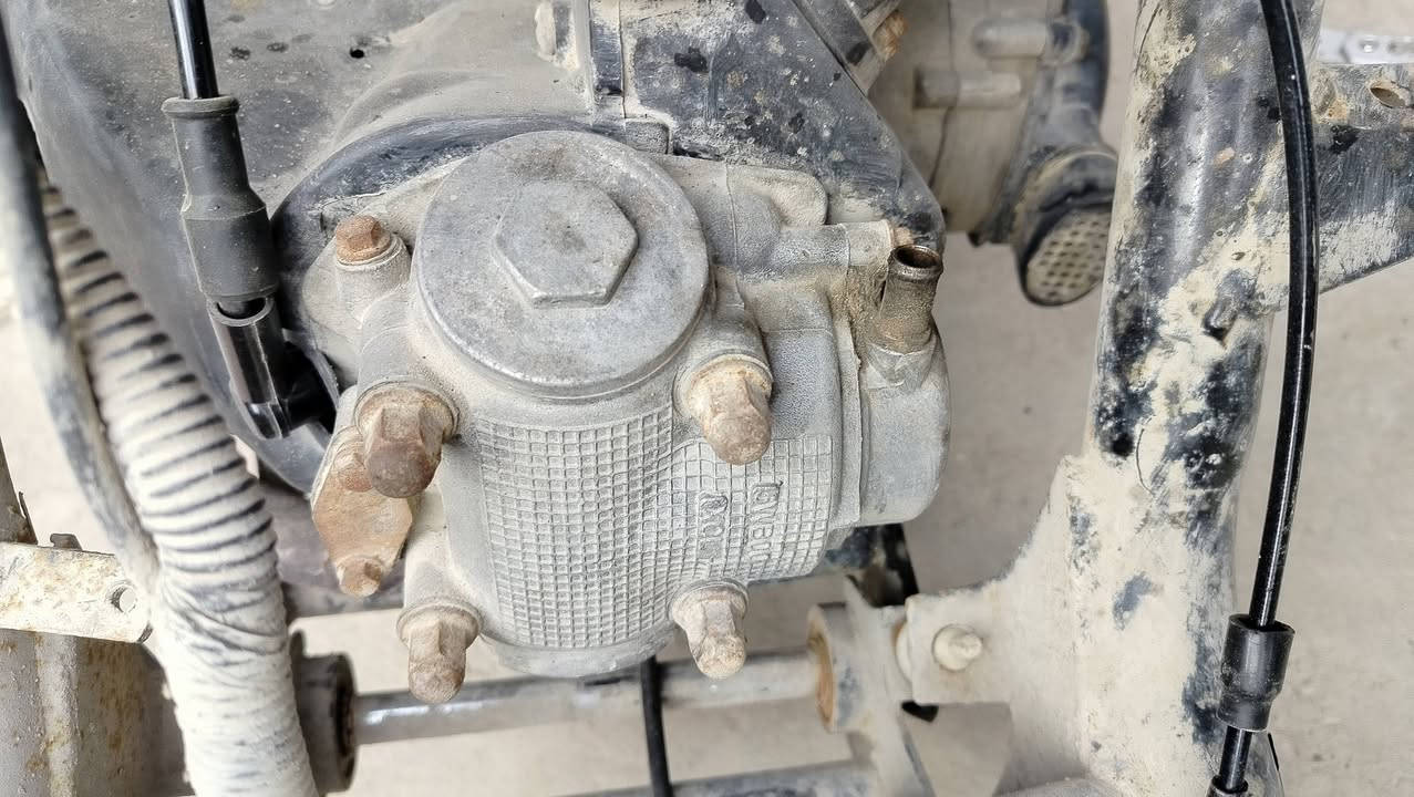 دراجة ماكس مضلع محرك ماكس عدلة
نواقصها ( سلف + اشاير + لايت امامي مع خلفي + بريك امامي ) 
غير هذا الشي ما بيها مشكلة 
باتري موجود وتشتغل من اول هندر كزوز رياضي 
مكاني ابي الخصيب 
السعر 375الف 
تواصل معي ع الرقم افضل لان ما متواجد هنا , ***********
