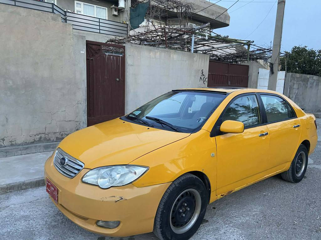 بيوادي F3 مۆدیل ٢٠١١ گیروو مەکینە لانسەر گیر عادی هەموو گیانی به شرت هه مو گياني  ایشەکات یەک  جاملغی لئدراوی هەیە بی ناوگرتن سەنەوی پلاستیکەهەیکەلی جوانە قوپاوی نیەتەبرید کامل اشیای پیوەیە گەرمی مەزبووتەناو فۆرمیکا  شاشە ایپاد 
***********
***********
شوين جمجمال شمشمل, السليمانية
