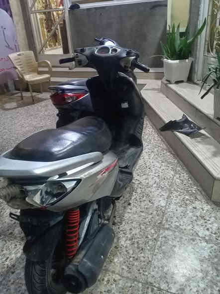 سلام عليكم دراجه سكنس دراجه لا تنقيص ولا تبخير دراجه حلوه السرعه مالتها 140 دراجه   دراجه شوي رادها ترتيب العنوان بغداد الحسينيه الراشديه السعر 400 بيها مجال قليل  ***********
