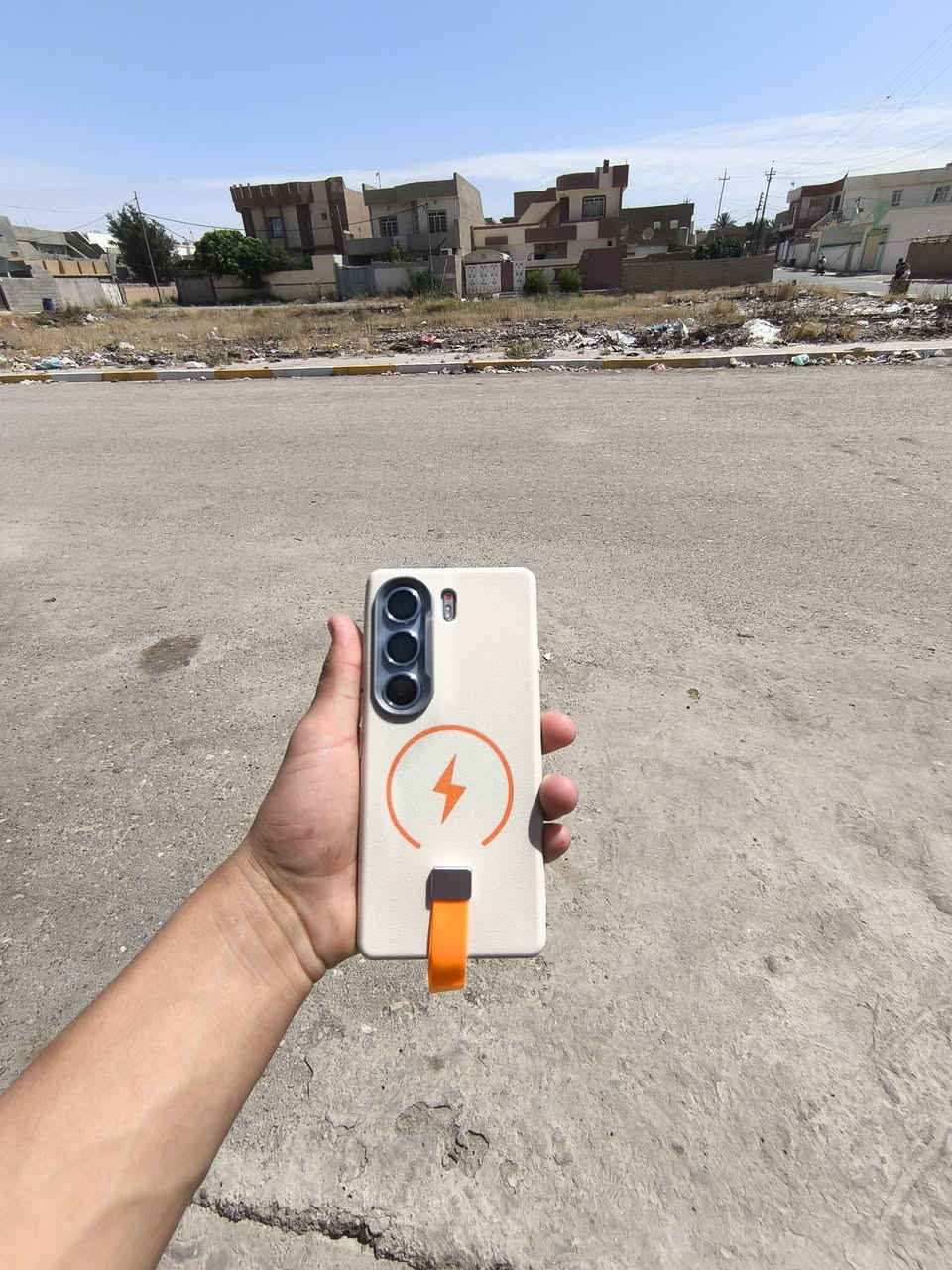 للبيع غراضه كامله ***********
مكان صلاح الدين يم زنود الست
