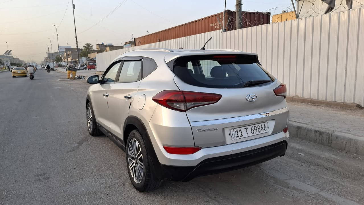 السلام عليكم اخوان عندي سياره توسان خليجي الموديل 2017 محرك 2000 دوش ما مفتوح على وضع الشركه كير كذالك تخم تاير صدر تبريد كله جاهز سياره بدون حادث بيها صبغ حزام اثر جراد وجلح بدون لا تبديل ولا حادث سونار مرفق منشور سياره جاهزا وتراي ممتاز بسمي رقم بغداد مواصفات فول عدا لفتحه ولبصمه قطعتين تبريد مري شفط اشاره مري حساسات شاشه جبيرا تحكمات جهتين رادار أمامي خلفي سياره جاهزا جهاز تام السعر مناسب 139 وبيه شي بصيط ابيعلك على سونار العنوان بغداد الاستفسار ***********
