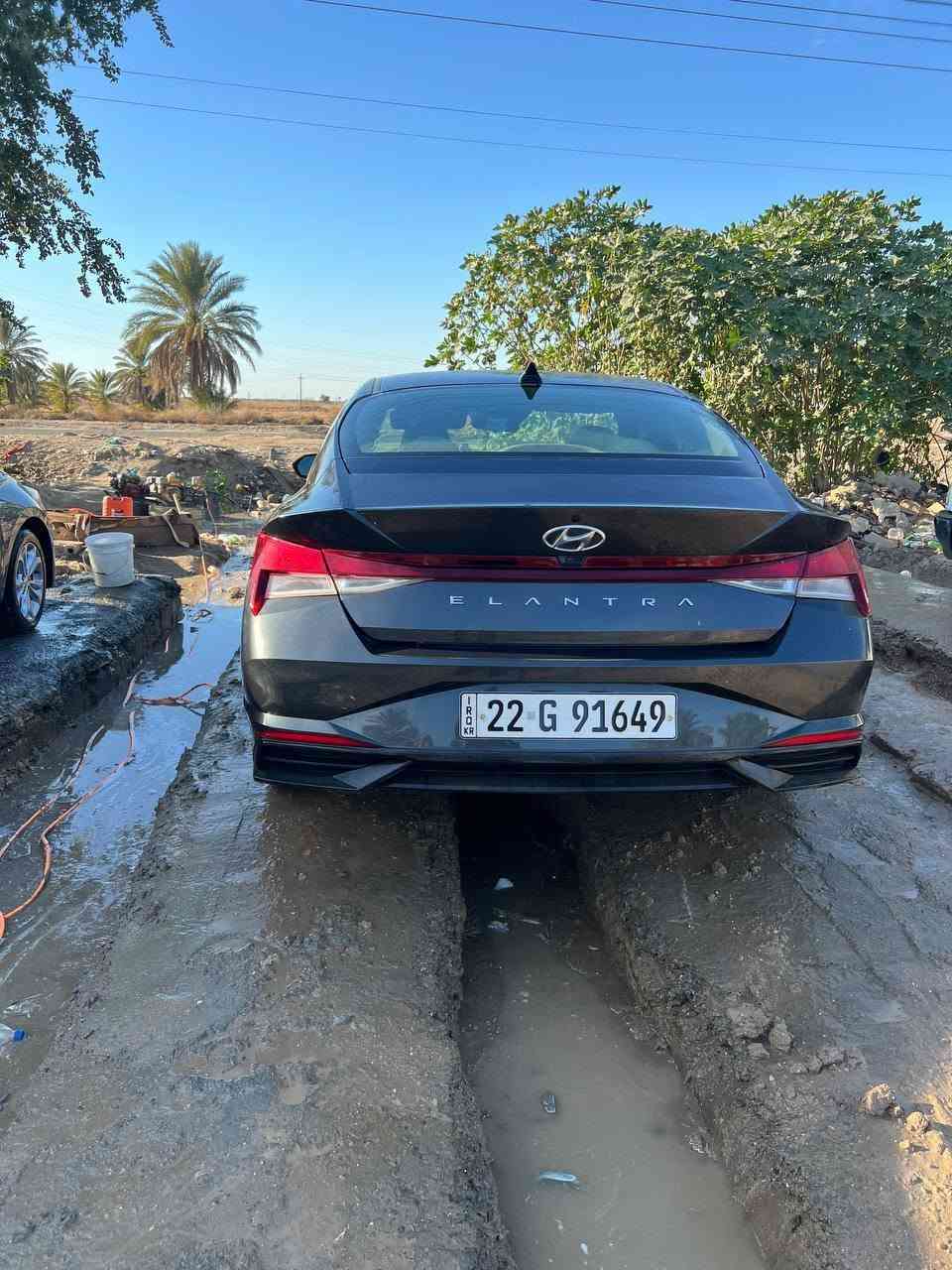 ‏هيونداي النترا 2023 وارد أمريكي 🇺🇸
✔️ محرك 2.0 لتر اقتصادي
✔️ قير أوتوماتيك CVT
✔️ شاشة لمس
✔️ كاميرا خلفية
✔️ Apple CarPlay و Android Auto
✔️ بلوتوث وتحكم من المقود
✔️ مثبت سرعة
✔️ نظام ECO / SMART
✔️ نظام الثبات الإلكتروني
✔️ نظام مانع الانزلاق
✔️ حساسات ضغط الإطارات
✔️ جنوط رياضية
✔️ إنارة LED
✔️ مرايا كهربائية
✔️ مكيف ممتاز تبريد قوي
✔️ وسائد هوائية متعددة
✔️ اشاره ترحيبيه 
✔️ ميزة الشنطة الذكية (Smart Trunk).
📌 الموديل: 2023
📌 العداد: 67 ألف كم
📌 اللون: رصاصي غامق
📌 وارد أمريكي

السيارة نظيفة جداً، اقتصادية بالوقود، شكل رياضي حديث، جاهزة للفحص ولا تحتاج أي مصروف.

رقم الهاتف: ‏***********
