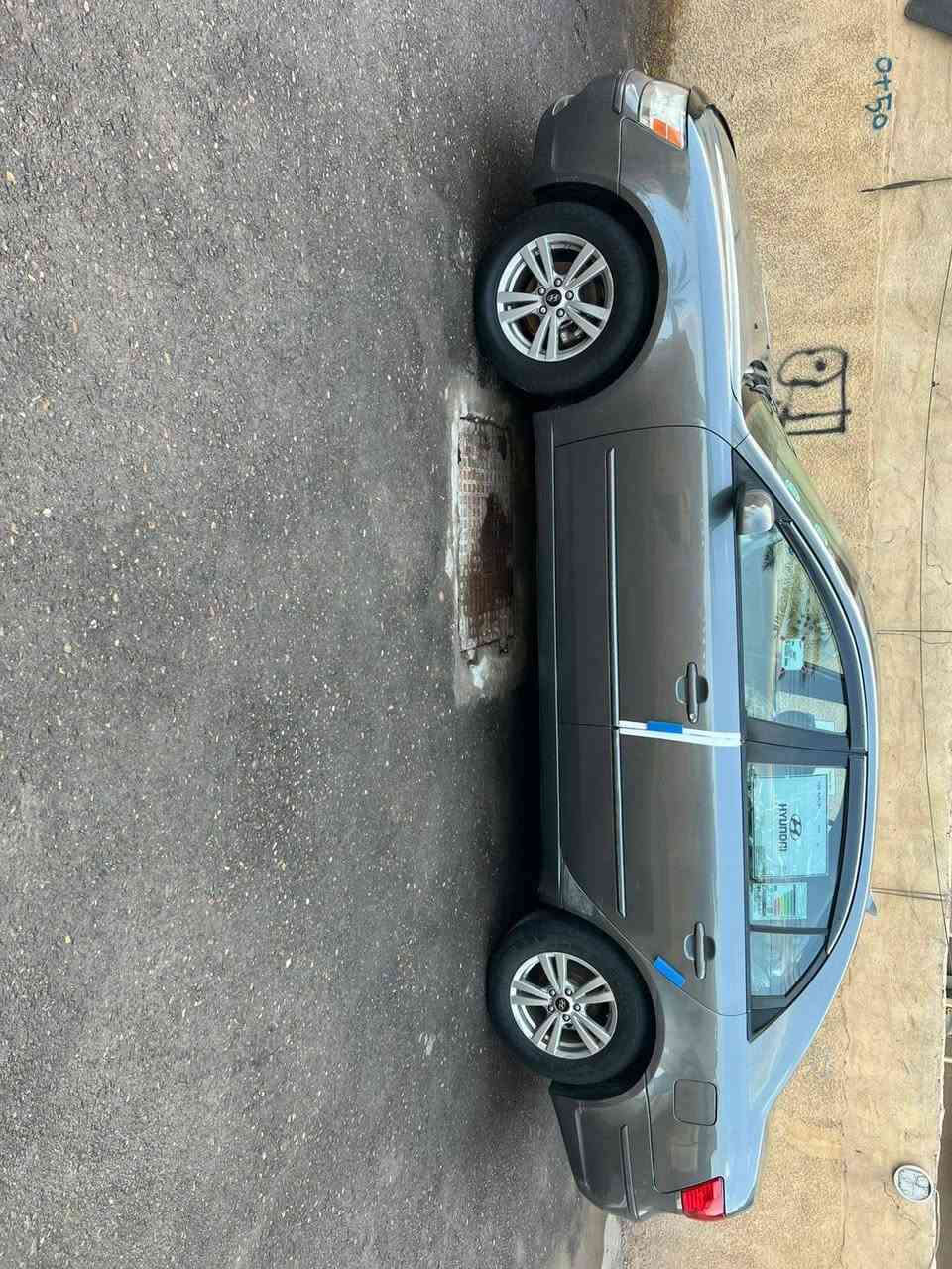 االسلا عليكم من بعد اذن الدمن المحترم للبيع سوناته موديل 9 وارد امريكي كلين بدون قطرت صبغ بدون صبغ اخوان السياره وضع شركه بيه بارد مكانين فقط محرك 2400 دوش ترايك للبصره  بسمي تحويل مباشر جاهزه من صدر تخم تاير تبريد تدفه الشراي  يتصال مكاني المحموديه  *********** السعر 135بيه مجال بصيط
