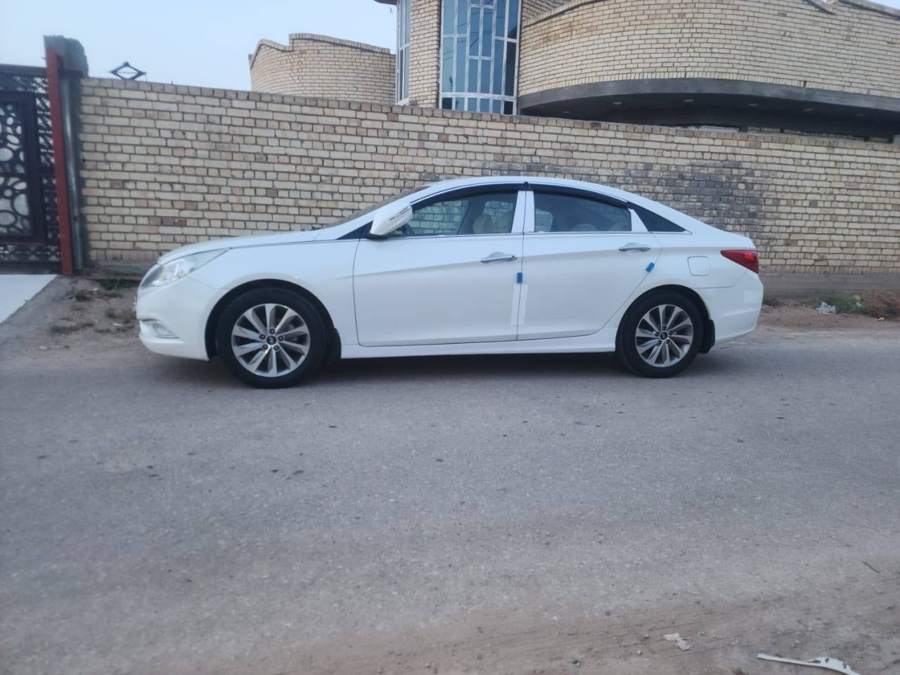 كفااااله عامه من صبغ وضربه وتبديل
حتى الدعاميات بدون صبغ بيها ملاحــــــــظات جدا بسيطة كلها موضحها راسلني ودزلك فديو 
جدا جديده
وكلشي موضح بالصور
رقم سليمانيه دولـــي  
تريد تحويل تريد وكالة
مواصفات الشـــــركة العامة
محرك 2400
السياره جاهزه للاخير   اي نقص ما بيها
محرك كير تبريد تدفئه حداديه كهربائيات  كله جاهز

مكان الحله 
***********
***********
