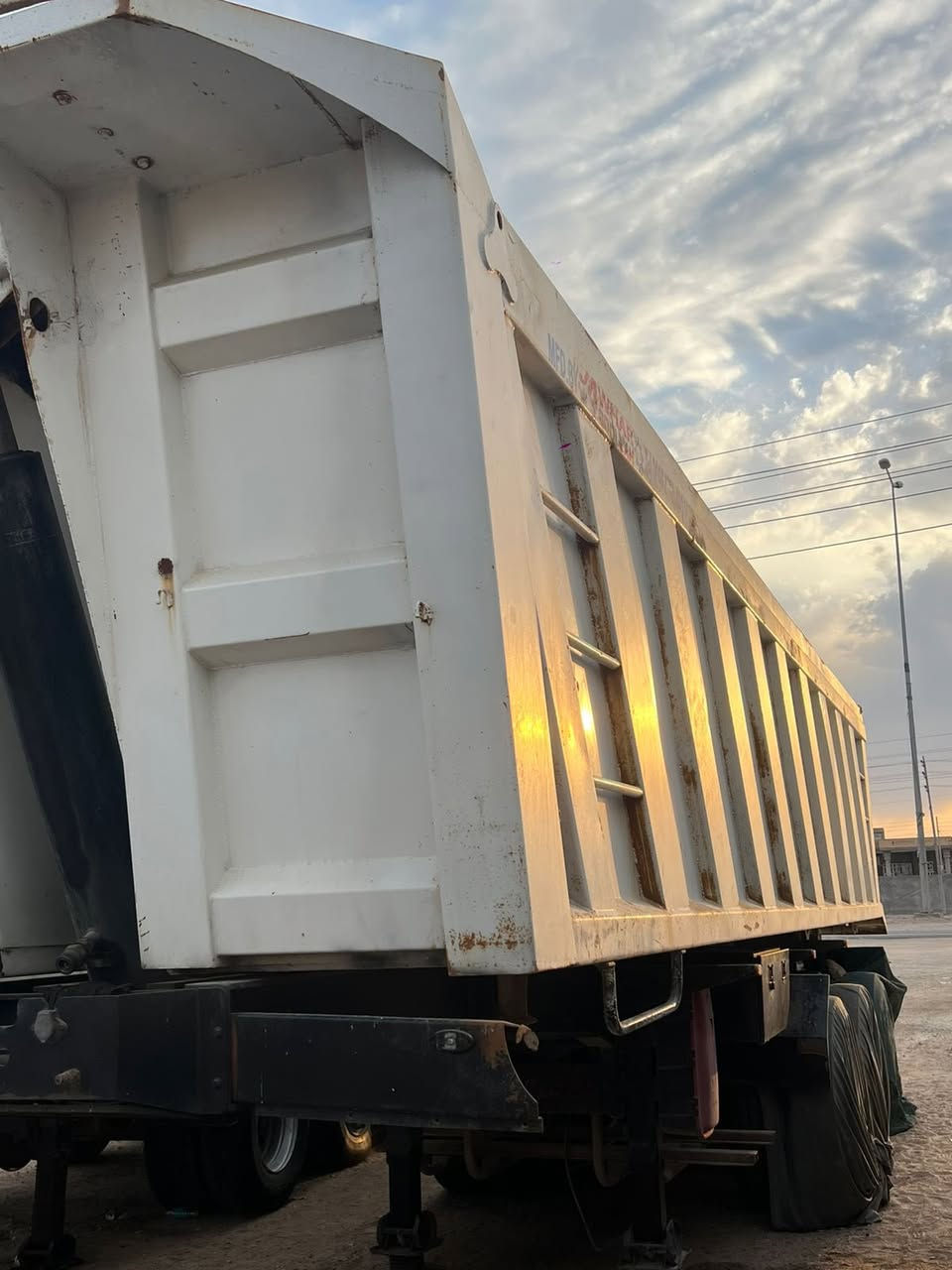 عربانه عبدالله جوهر 40 متر موديل 2022 بليت خفيف شاصي 16 تخم تاير تخم حداديه السعر 180 وبيهه مجال العربانه منجفيه فقط للاستفسار ***********
