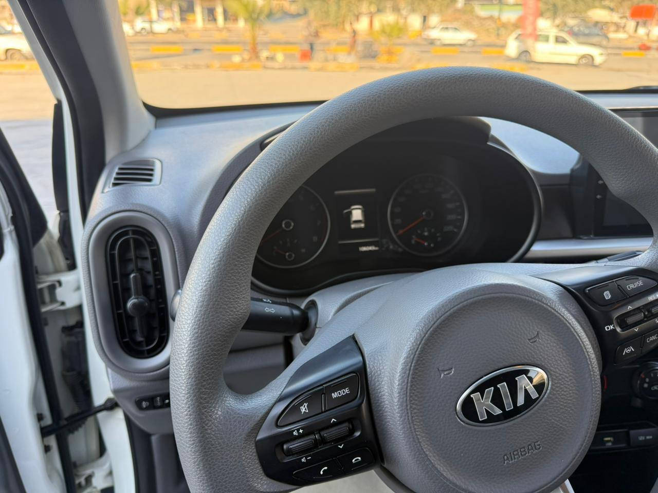 للبيع 
كيا مورننك 
موديل 2021
ماشيه 100km
كشن جلد هيتر و تبريد
رقم دهوك 
بصمه 
مري شفط
شاشه. كامره 
تحكمات ستيرن 
رادار جانبي  امامي
مانع انزلاق
كابون بانزين بيها 
بيها شبر تعديل ع بارد فقط 
مكان السياره موصل 
السعر 💸 105💸وبيه مجال 
التواصل على الارقام 
***********
***********
