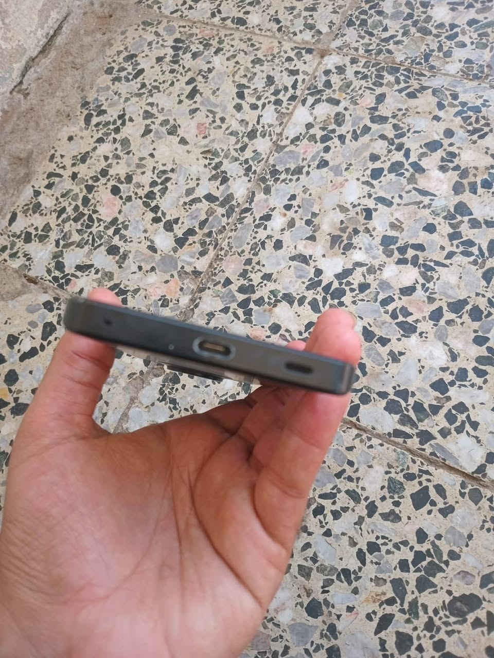 AQUOS R7
ذاكرة 256
الذاكرة الداخلية 12
جهاز مامفتوح نضافة 90٪ 
بي خط بالشاشه واضح بالصورة وطبع خفيف كلش ميبين جهاز سلس وحلو 
سعره 140وبي مجال ويرهم مراوس 
***********
