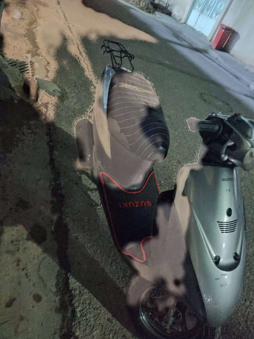 سلام عليكم دراجه جنطه ساسوكي للبيع دراجه نضيفه ما مفتوحه كله شغال كهربائيات عداد بانزين وسرعه الدراجه نضيفه الله شاهد نكره سلف ولباقي كله نضيف السعر 575 وبيها مجال حك الجيه الرقم *********** متواجد واتساب
