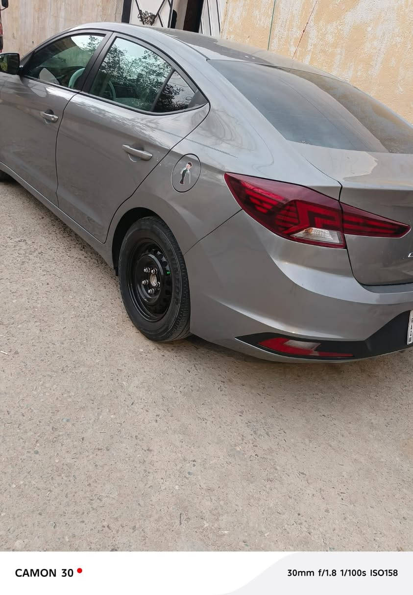 سلام عليكم النترا  مديل20وارد امريكي مبدل فقط بنيد لا واصل لعرضانيات ولا شواصي كير مكينه شواصي كافاله بيع مستعجل ب115  وبيها مجال العنوان بصره جبيلة الرقم ***********
