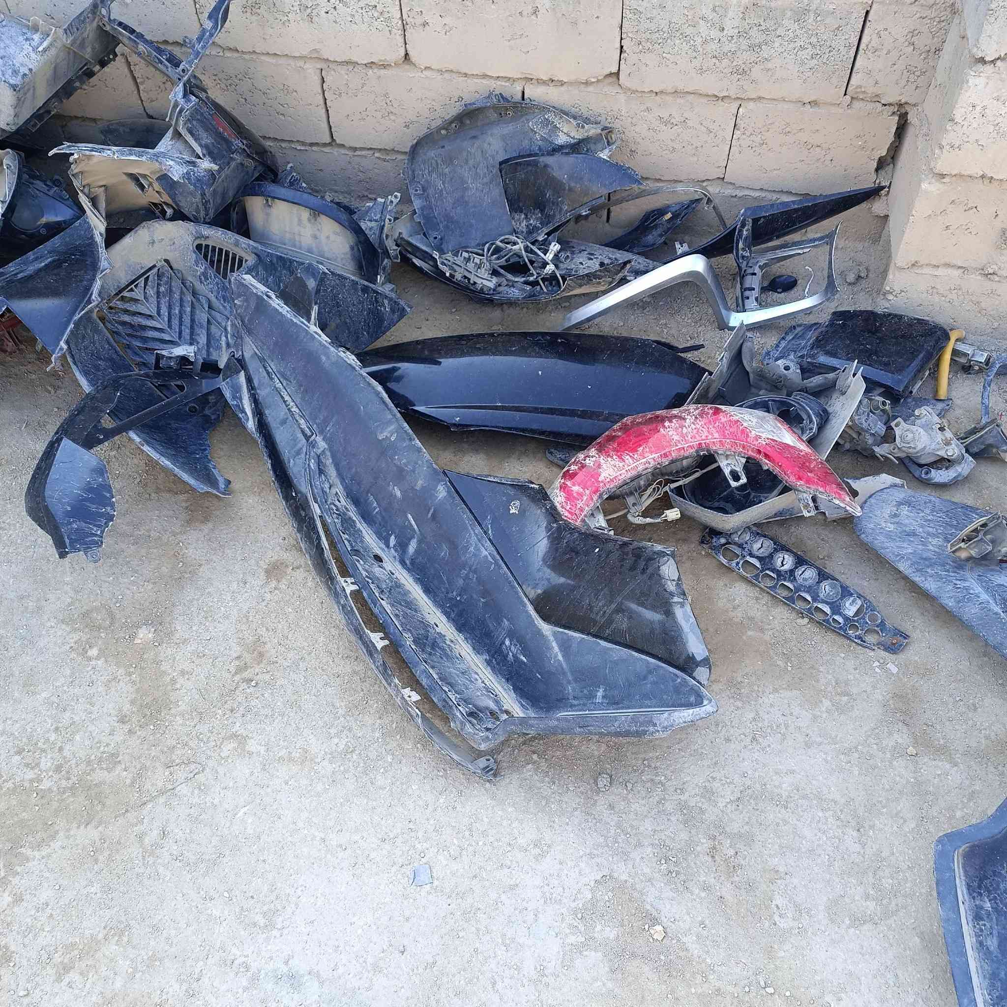 السلام عليكم فورزه كوم حديد الغراض كامله شاصي حساس عقل كفرات على حسب الاصول السعر 450وبيها مجال بصيط رقم الهاتف ***********
