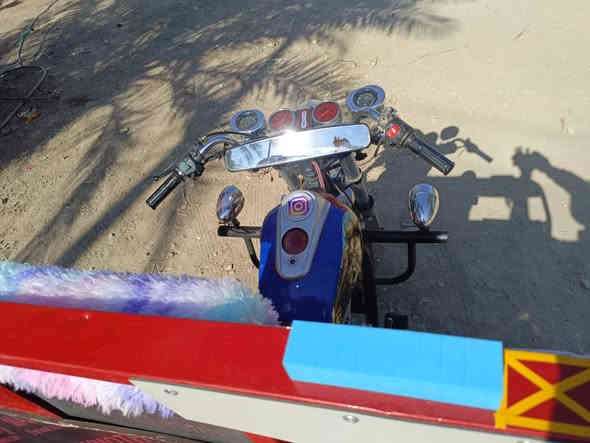 سلام عليكم ورحمه الله وبركاته ستوته للبيع موديل 16محرك 22مكفوله كفاله عامه مابيهه اي  كهربائيات كلهه شغاله تخم تاير ويل كب ستوته مال جناي مامتعوبه مكان الحله شوملي سعر 1350وبيهه مجال للشراي ‏‪***********‬‏
