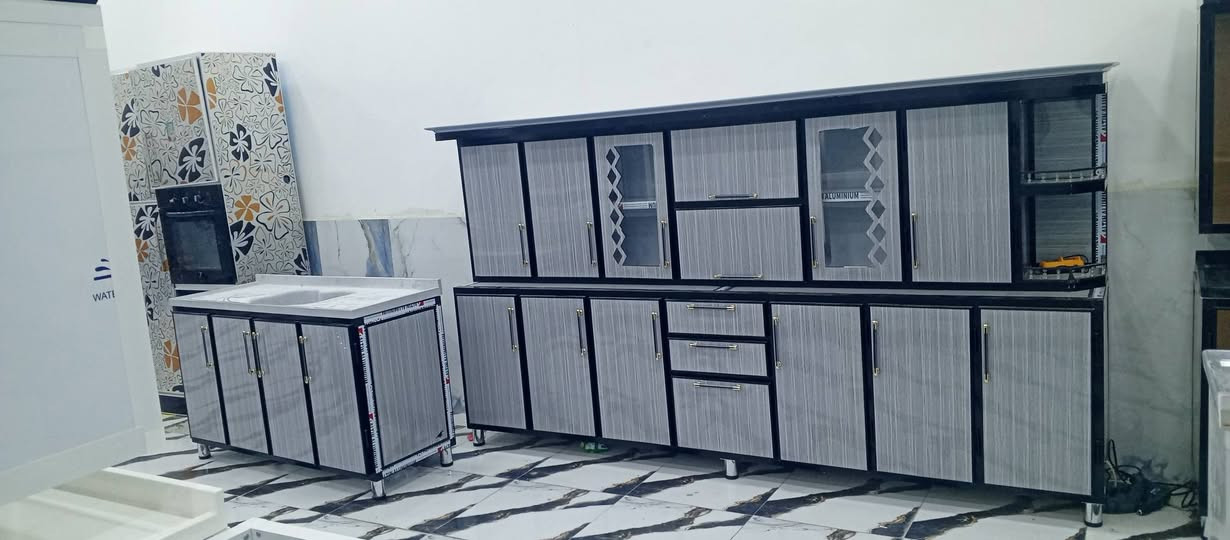 شهاب · العنوان مغربة شيشان ثانيه قرب صيدليه الواحه  ***********
