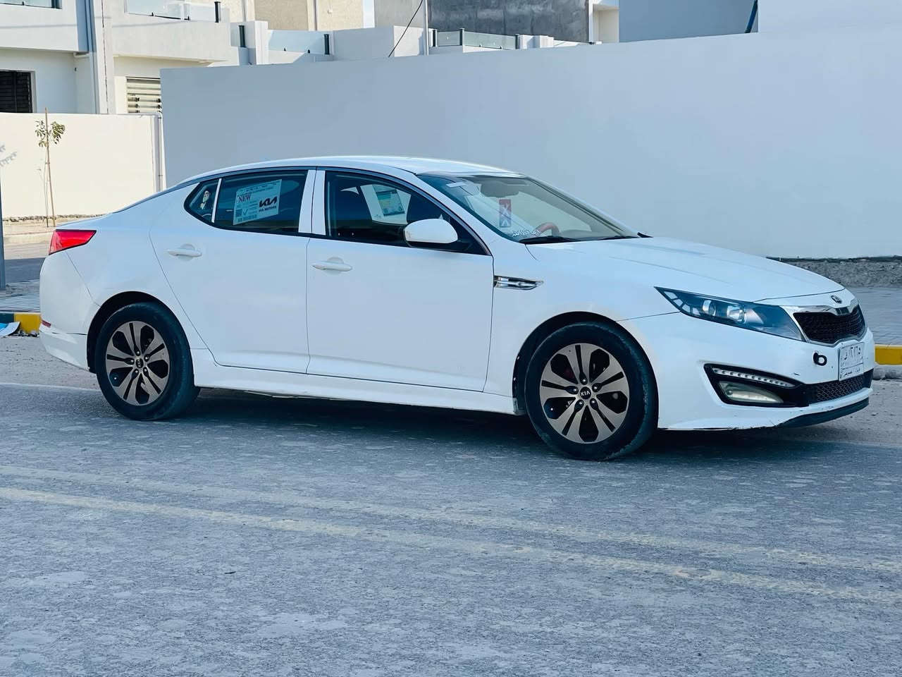 السلام عليكم 
للبيع اوبتيما ٢٠١١ محرك ٢٠٠٠ دوش السيارة جديد وجاهزة من كلشي محرك كير حديدة تبريد بيه صبغ بنيد فقط بدرن ضربة عابرة السعر ١١٥ وبيه مجال بسيط للاستفسار *********** المكان السماوة
