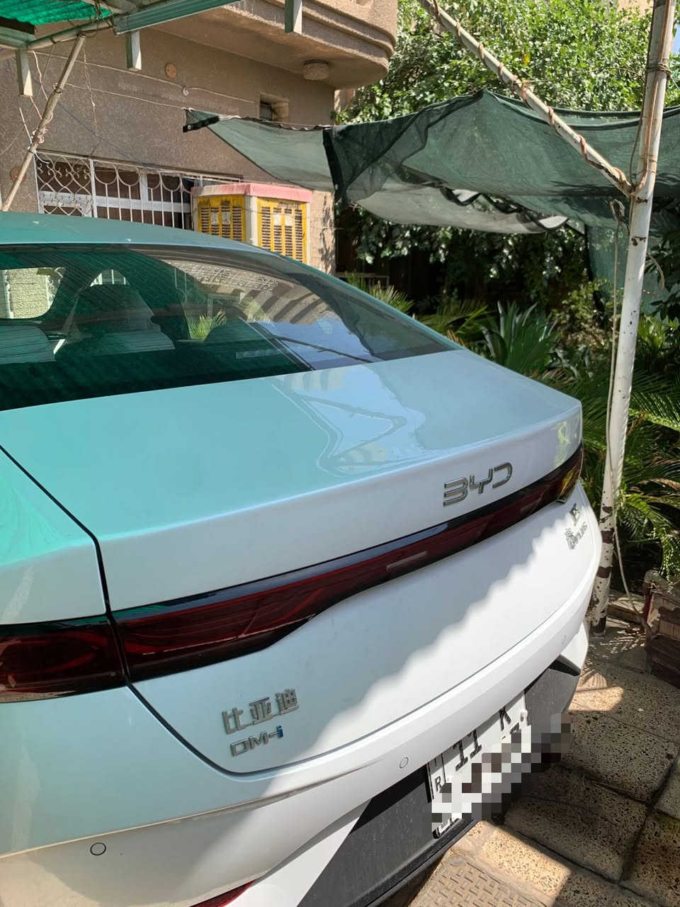 السلام عليكم  سيارة byd كن بلاس 2025 ماشية 227 كيلو فقط   السيارة بعدها وكالة  زيرو بوضع الشركة مجرد ع كد الترقيم  السيارة 
 مواصفات السيارة 
كامرة خلفية
حساسات 
مثبت سرعة
محرك ١٥٠٠
شاشه وسطية
لون ابيض والداخل ابيض المرغوب
الرقم بغداد والسيارة موجوده بغداد 
 والسيارة باسمي والتحويل ثاني يوم 
والمواصفات البقيه معروفه
السعر: 20مليون وبيها مجال بسيط
للتواصل
***********
غير متواجد ع فيس فقط واتس
