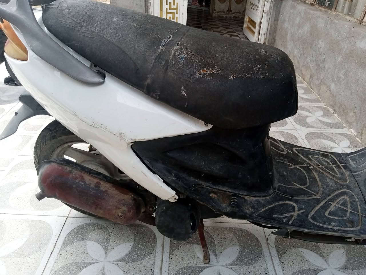 السلام عليكم
دراجه اكزز 100 خبط للبيع 
هندر + سلف شغال 
لايت +اشاير 
بريك خلفي فقط 
ثنين استان جانبي + وعدل 
باتري شغال ضايف الباتري بالجنطه مو بمكانه لن باتري الدراجه يصير ازغر
كشر نظيف مجرد شد يحتاجه 
مكينه مبدل بوش وبستم فقط باقي المكينه ما مفتوحه ابد 
السعر 350 
دراجه انا ما غاسلة
مكاني الناصريه قضاء الرفاعي 
راسلني وتدلل


**إذا كنت صاحب هذا الإعلان وتريد حذفه لأي سبب، رجاءا أرسل رسالة إلى الدعم الفني**