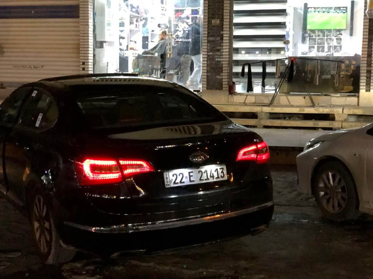 کیا کاندێزا مۆدیل ٢٠١٢ فول فول مواسەفات پانۆراما ناو کرێمی قەپات بێ دەعم بێ لێدران پێشو پشتی کەپسە لەسەر شوخت ٤ پارچەی سبوخ کراوەتەوە گێرو مەکینە بە شەرتە نەکراوەتەوە هەموی بە شەرتە 
*********** أربيل, العراق
