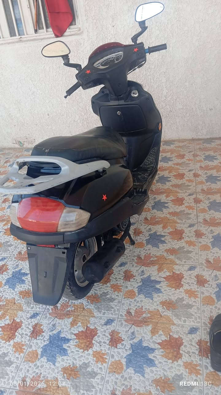 السلام عليكم دراجه سبيسي جاهزه كله شغال
سعر 250 واسط الحي
***********
