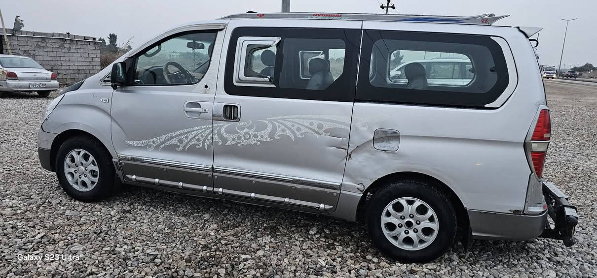 السلام عليكم...
للبيع ستاركس 2010 مسكر اصل اوتوماتيك رقم بابل سنوية دولي باقي ع استلام اللوحات شرط التحويل.. 
مصفرة من كلشي 
للأستفسار الإتصال ***********
