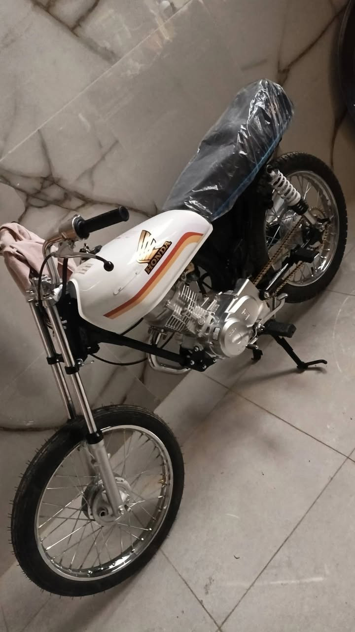 السلام عليكم درجه أدوات ادوات  قبل تلاث أسابيع معمره  شلامجه  سعر 750وبيها مجال لشراي***********
