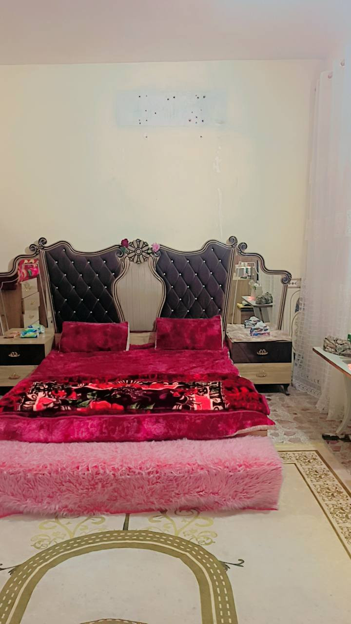 دار للبيع حي الكوفه مقابل البنزين خانه 100 متر السعر 60 للاستفسار الاتصال على الرقم *********** غير متواجد على نت
