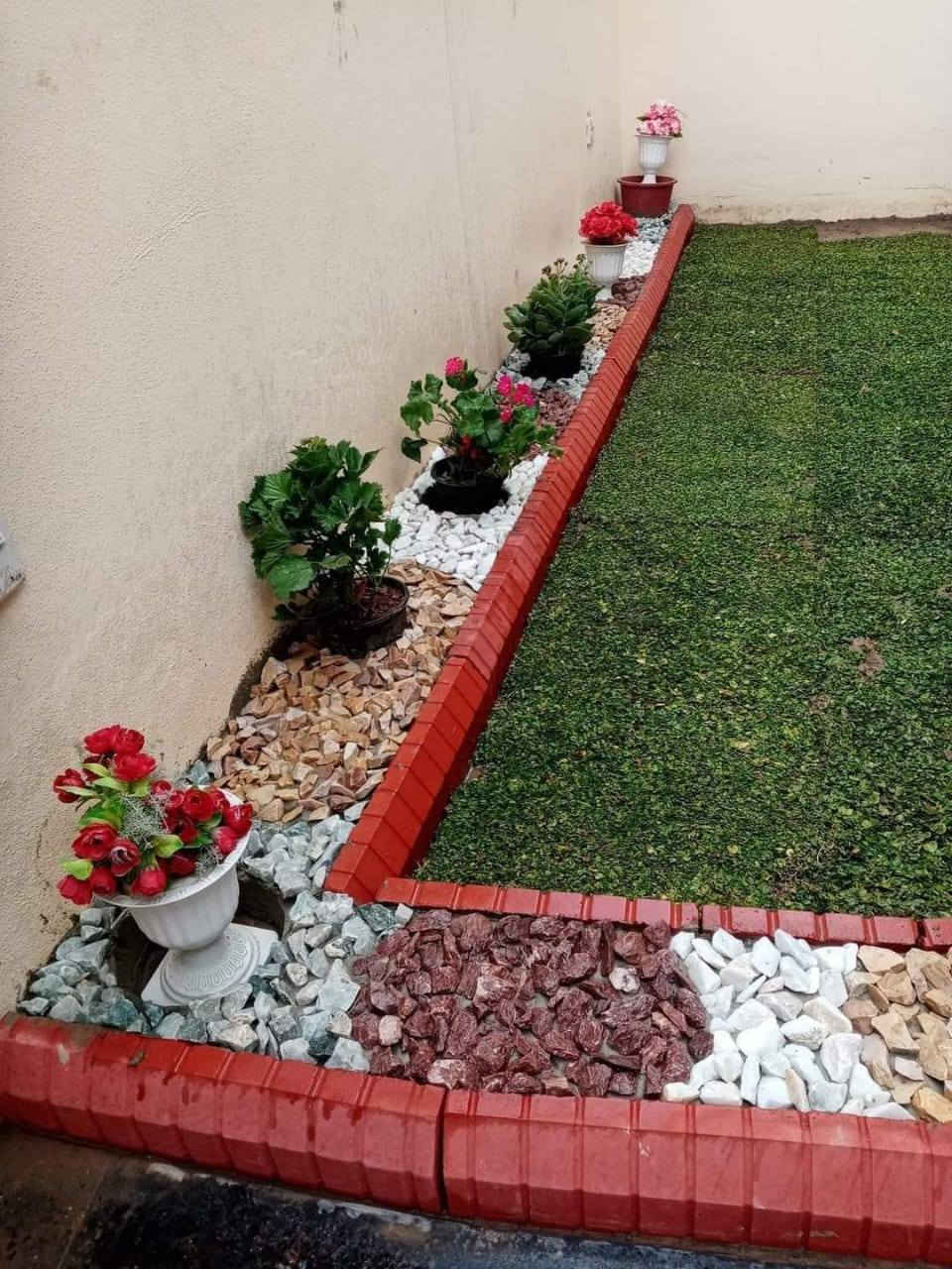 عمل وترتيب حدائق
تنظيف. وتقليم الحدائق
عمل منظوات سقي 
عملنا داخل كربلاء
***********
