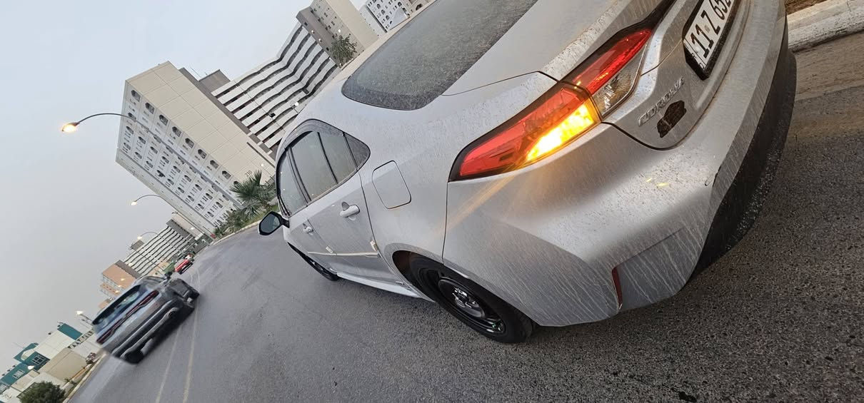 السلام عليكم
كورلا هايبردle ياباني امريكي 
موديل 24 ماشيه 50 الف كم وقابل للزياده

مواصفات شاشه كامره حساسات

رادار امامي دعاميه جامه 

سايد بريك دكمه 

تحكمات

تحديد مسار 

تحديد سرعه 

توقف ذاتي 

قياده ذاتبه 

حادث بنيد جاملغ مبدلات 

بدون دواخل 

ربع باب بارد 

كما موضح بالصور حادثها غيره مكفول 

للاستفسار ***********

مكاني شهداء سيديه للبيع فقط
