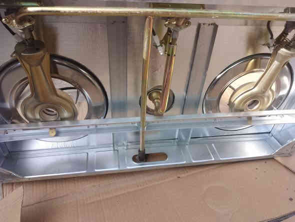 السلام عليكم طباخ بعده بالكارتون جديد حيل نضيف بس مره وحده مستخدم  طباخ شغال اي عيب مابي السعر 35 مكاني كركوك الرقم الهاتف ***********
