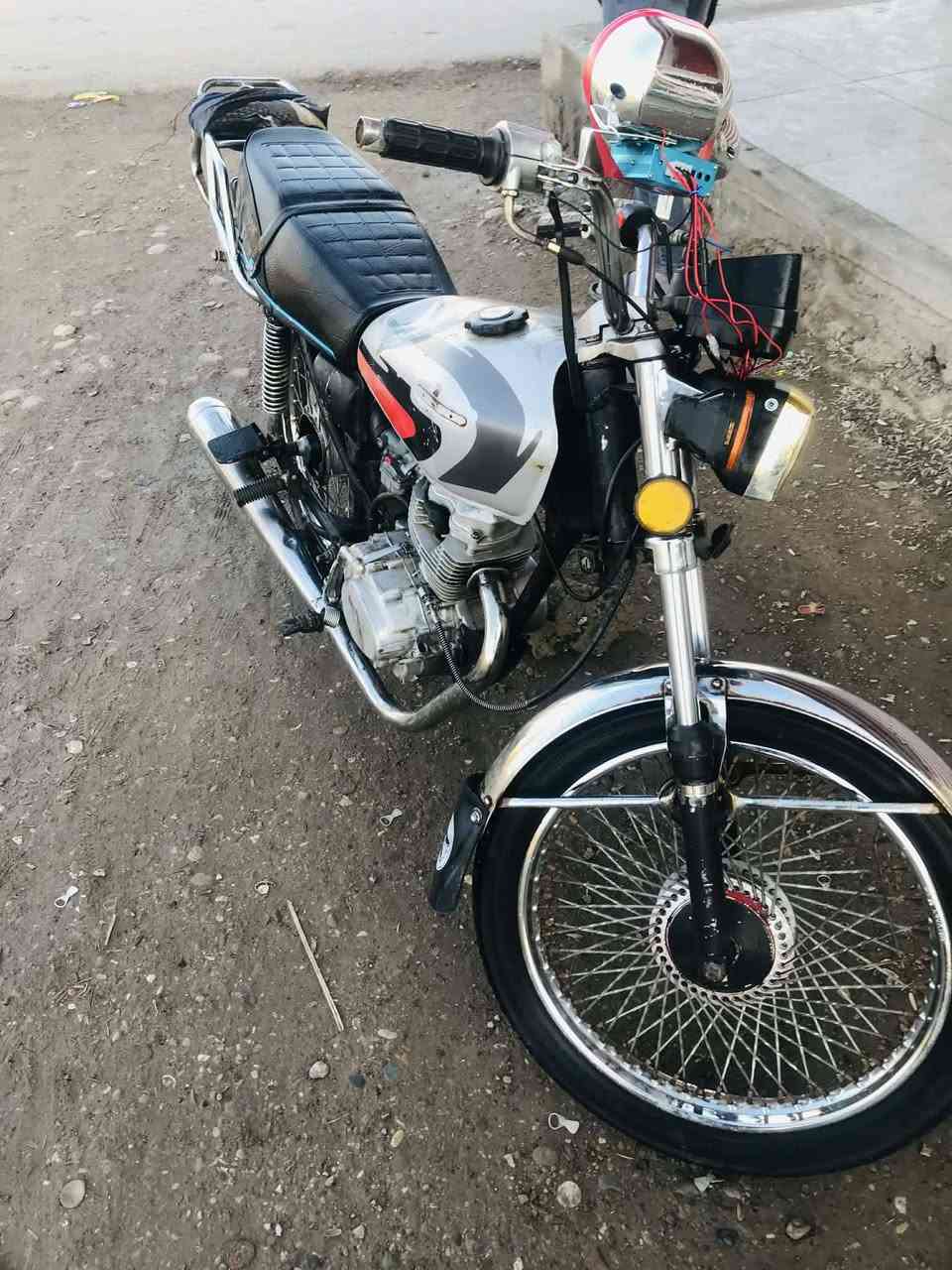 اربعه كير محرك مجفت جديد كلجات جدد تايرات كهربائيات بدون اوراق ضايعه سعر 250 بي مجال تصال ***********
