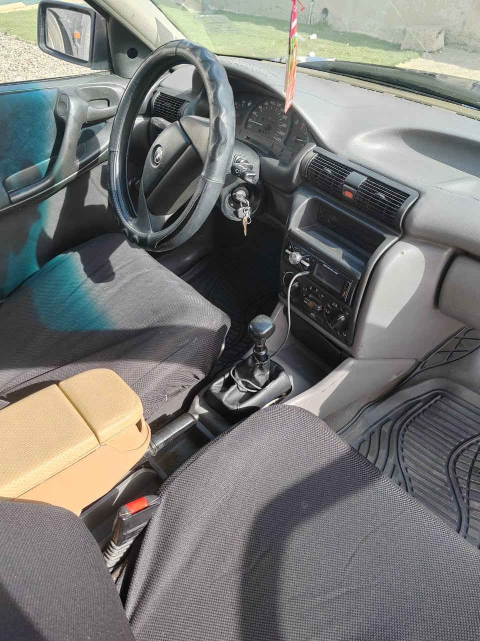 اوبل استرا موديل 92رقم كركوك مشروع وطني شرط تحويل مباشر سياره جاهزة صبغ الجماليه بدون دعم تخم تأيرات جديد كهرباء كله شغله تدفئه بطاقه بنزين بي 
سعره 45////***********
