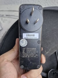 شاحن byd اصلي شاحنه ١٠ امبير byd اصلية  سعر ٩٠ الف وبيها مجال 07863228...