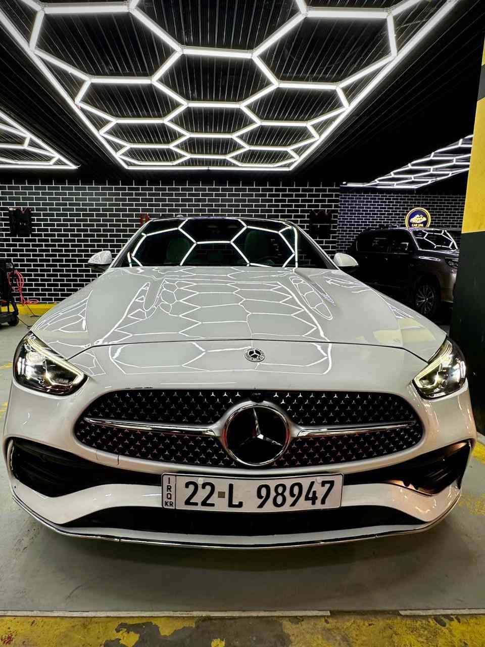 للبيع مارسدس c300 سعر مناسب
2023.   جديده كلش ماشيه  30000 ميل 
مواصفات"
بانوراما 
بصمة ابواب(دخول ذكي)
داخل ابيض ملكي
اشارة ترحيب مارسيدس
رادارت وكامرات محيطية 4
لايت زنون متحرك
رادار تحذير تصادم
داخل ابيض ملكي
لد داخلي64لون متغير
كشنات تدفئة وتبريد ميموري
ستيرن تدفئة
نقاط عمياء
حساسات٣٦٠درجة
قيادة ذاتية 
اصطفاف ذاتي
صندوق كهرباء
وبعد بيها هواية مواصفات معروفة بالمارسيدس
محرك وكير مكفولات
حادث فقط بنيد ايربك ستيرن راجع سستم 
سعر   34000 $ وبيها مجال بسيط
للاستفسار. ***********
