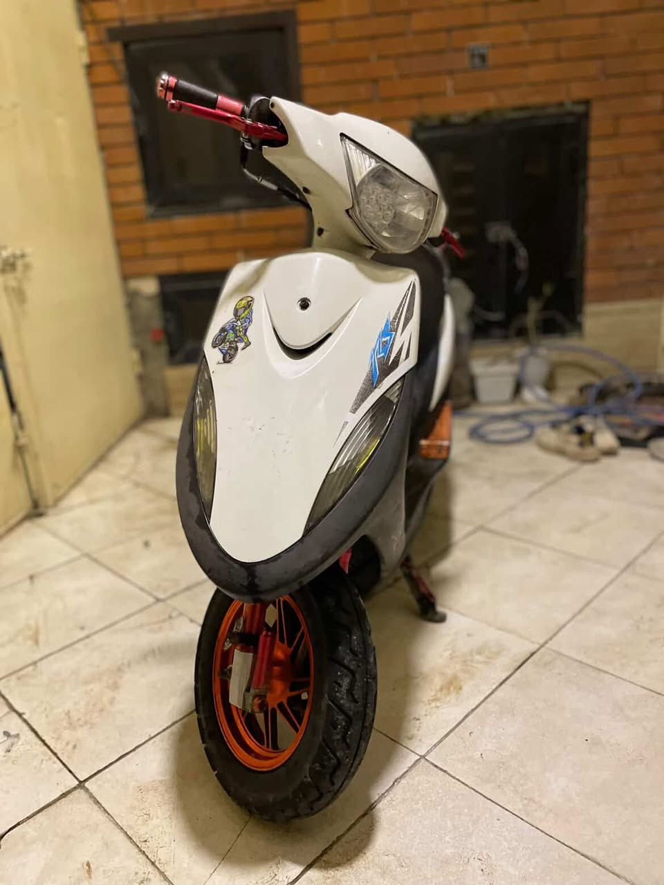 سلام عليكم ماكس عددلةة للبيعع
دراجة كلها بلادية كفرات ببلادية داخلل بلادي دراجة ملحة ملاحة كلش حلو ونضيف كشرها نضيف  

عليهها تزويد خير من اللهه

يدات بريك 

قبضات بانزينن 

دوساات 

قبق فلاويين 

ويلكب 

صدر امامي 

دبل خلفي 

استتاند صفح 

صالنصةة اف ام 

دشبول الكترونيي 

كهربائيات كلهه شغالةة شلع لايت عالي. ناصي  بك لايت 

دراجة. مكيينه خرسة شرط مكفولةة صوت نضوح تبخير قفل جنطة وقفل استيرن   

مكان بغداد دورة البعيثة 

السعر600 وبيها مجال 

‭0787 118 0370‬اتصال 

واتساب ***********
