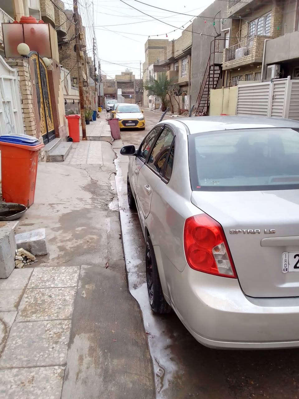 السلام عليكم اوبترا موديل ٢٠١٢ محرك وكير مكفولات متومه اربيل سيارة نضيفه السعر ٣٣ وبيها مجال المكان بغداد غير متواجد ع فيس ***********
