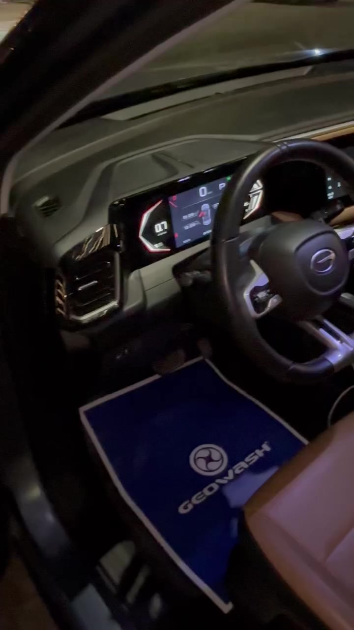 2025
15500km
فئه R اعلى فئه
كاميرات 360
 تشغيل عن بعد
كير جوهره
كشنات جلد
كش السايق تدفئه
فول تحكمات ستيرن
بانورما
ابل كار بلاي
السعر 29 مليون وبيه مجال
*********** فقط عل رقم متوفر
