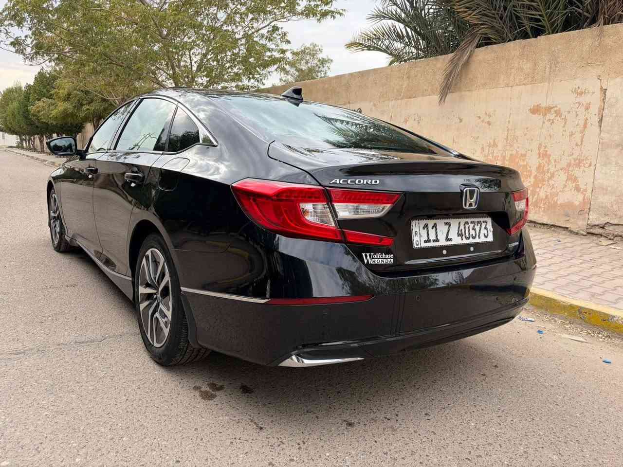 هوندا اكورد 2022 EX-l
فول موصفات للاخير 
فتحة 
كراسي جلد وحضن 
تدفئة بلكشن 
وباقي المواصفات  معروفة 
سيارة جاهزة بدون نقص فقط الرادار امامي 
حادث حرك بسيط بلبجم 
صور الحادث بلمنشور وسونار جديد 
كير ومكينة ومنظومة هايبرد كفالة عامة 
السعر 135 ورقة وبيهة مجال بسيط 
مكاني بغداد العامرية 
رقمي ***********
