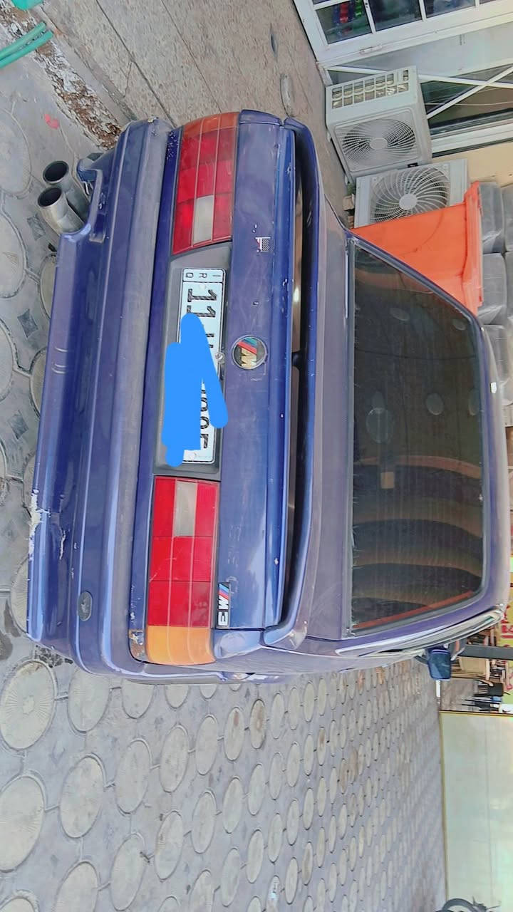 السلام عليكم BMW E30 m 325
m 1990 للبيع او مراوس جاهزه ماعدا الصدر الخلفي يرادلهة دبلات خلفي تبريد شغال رقم بغداد السعر 38 وبيهة مجال بسيط مكاني الزعفرانيه هاتف ***********
