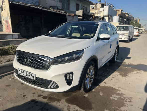 السلام عليكم للبيع سورنتو 2018 شكل 2020 سياره مكفولة ماعده بارد بين الباب وجاملغ سونار موجود سياره حيل نضيفه 
كشنات كهربائيه 
7 راكب 
6 سلندر 
محرك وكير مكفول 
صدر حداده كله جديد
مري شفط
بنرامة 
صندوك كهربائي 
سعر 245 

***********
